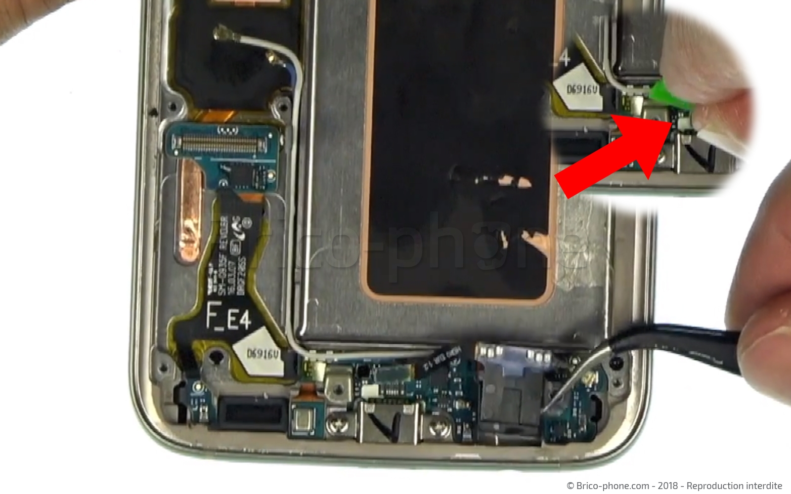 Changement d'écran (vitre+AMOLED) sur Galaxy S7 Edge photo 2